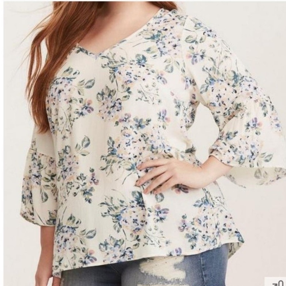 Torrid Blouse Ivory Floral V Neck Lace Up Back Gauze Women 2X Cottagecore Boho